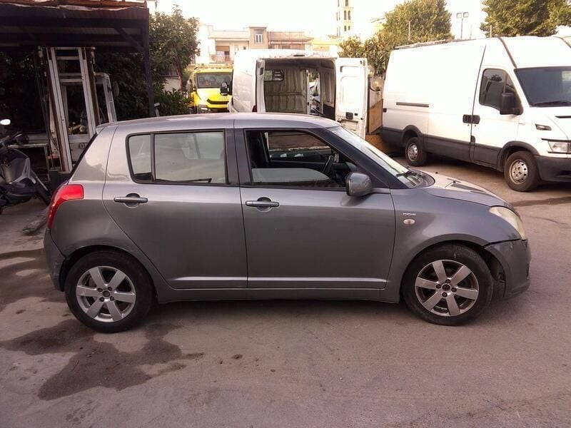 Usata Suzuki Swift GL 69 CV (50 kW) 2008 Grigio Utilitaria