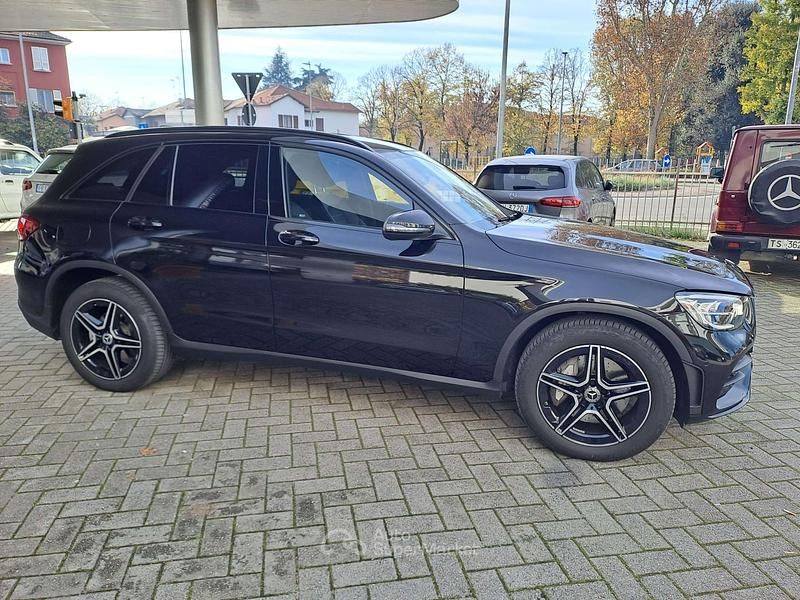 Usata Mercedes GLC450 Premium Plus 163 CV (119 kW) 2022 Nero SUV