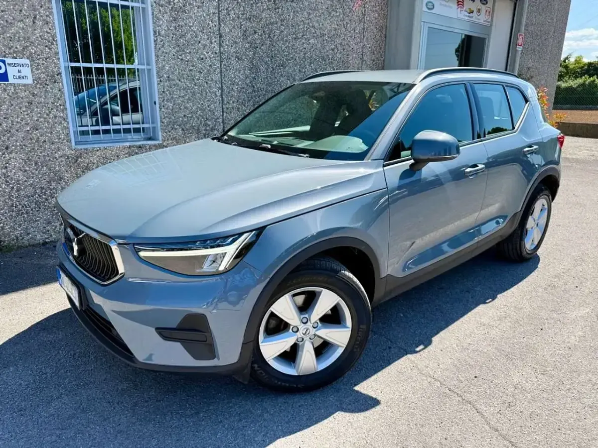 Usata Volvo XC40 Core 163 CV (119 kW) 2022 Grigio SUV