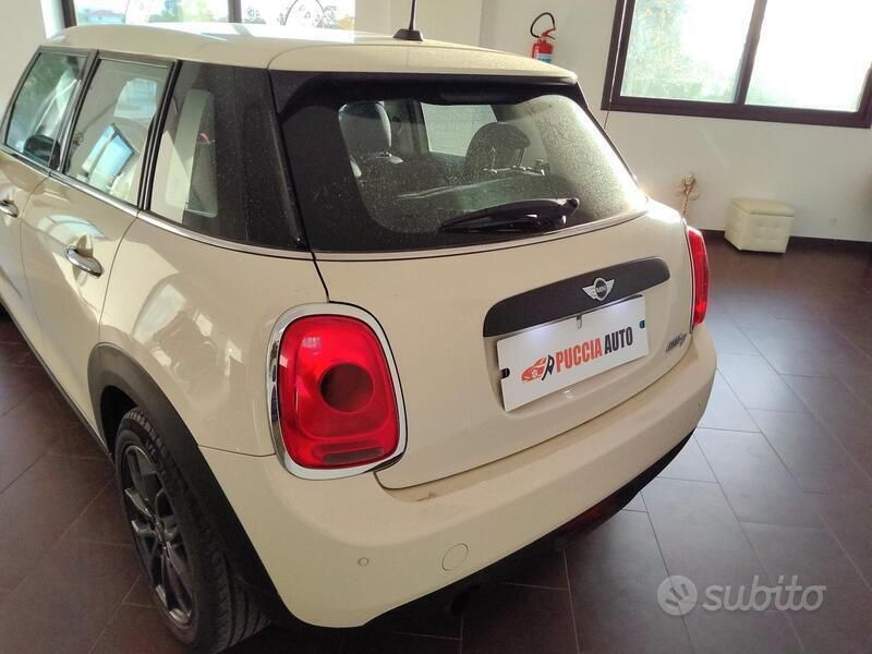 Usata Mini One D Business 95 CV (69 kW) 2016 Beige Utilitaria