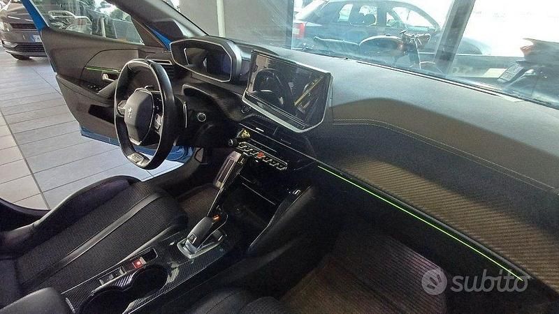 Usata Peugeot 208 GT-line 131 CV (96 kW) 2020 Blu Utilitaria