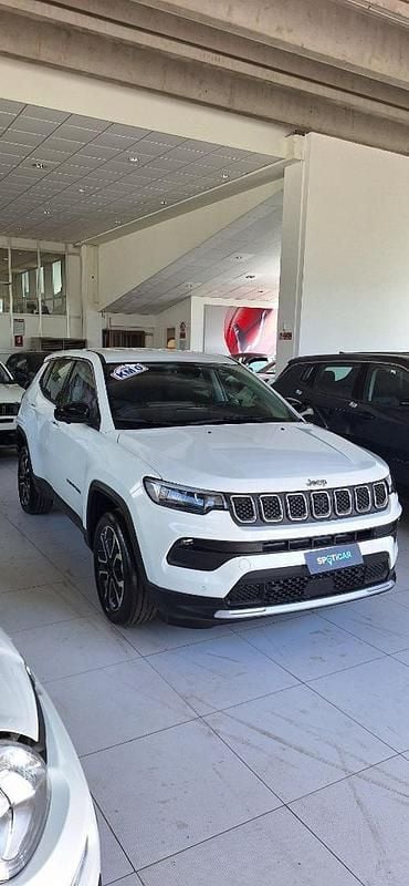 Usata Jeep Compass Altitude 131 CV (96 kW) 2024 Bianco SUV