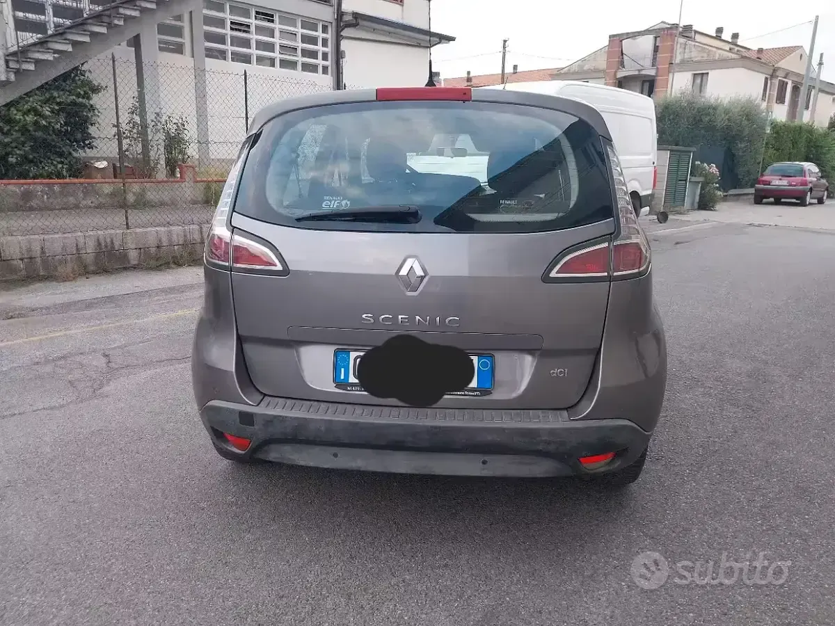 Usata Renault Scenic E-Tech 110 CV (80 kW) 2014 Grigio Utilitaria