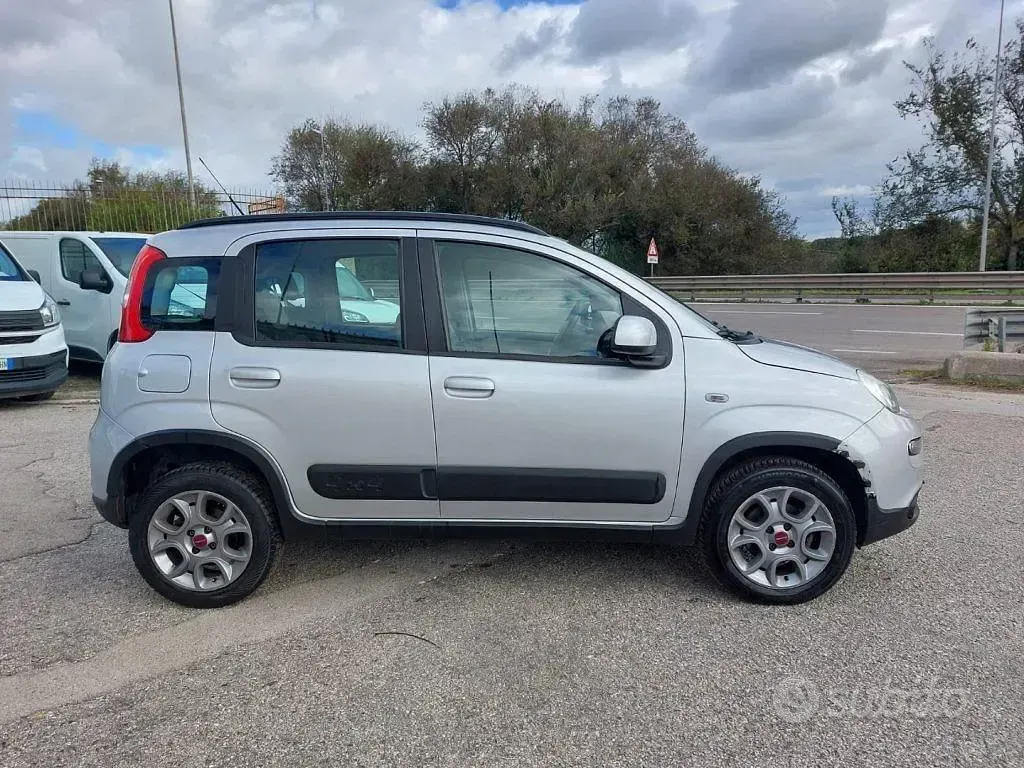 Usata Fiat Panda 4x4 75 CV (55 kW) 2015 Grigio Utilitaria