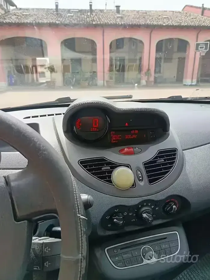 Usata Renault Twingo 75 CV (55 kW) 2011 Bianco Utilitaria