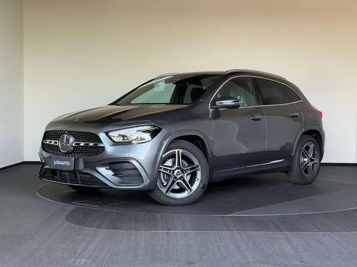 Nuova Mercedes GLA200 AMG line 150 CV (110 kW) 2026 Grigio SUV