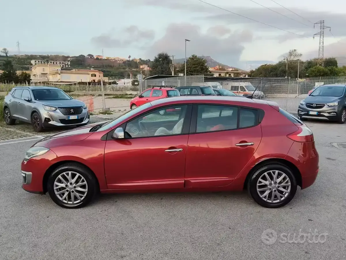 Usata Renault Mégane 110 CV (80 kW) 2014 Rosso Berlina