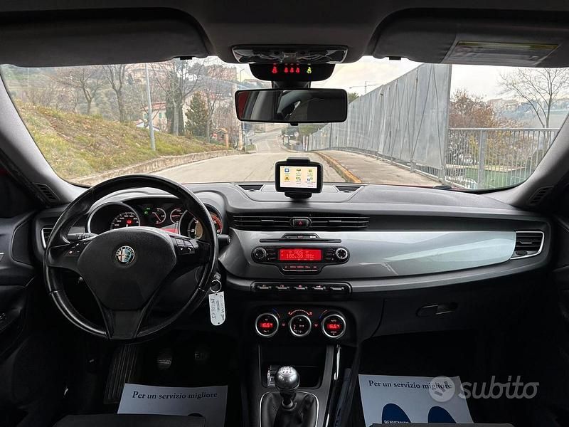 Usata Alfa Romeo Giulietta 105 CV (77 kW) 2010 Rosso Berlina
