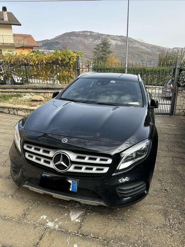 Usata Mercedes GLA200 136 CV (100 kW) 2017 SUV
