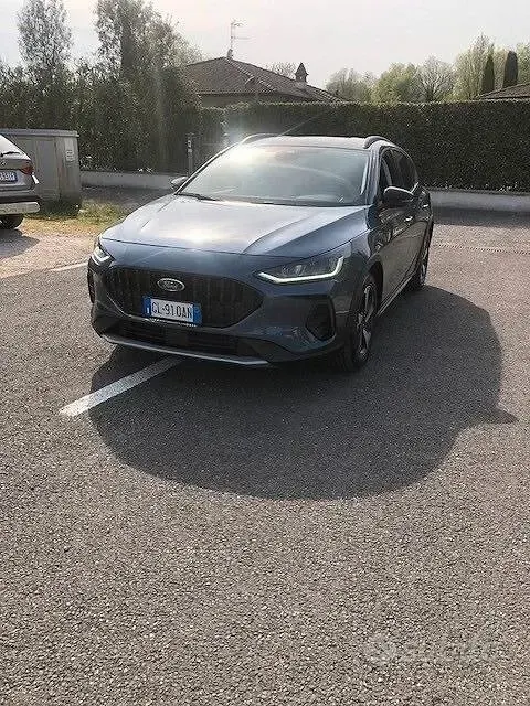Usata Ford Focus Active 125 CV (91 kW) 2022 Blu Berlina