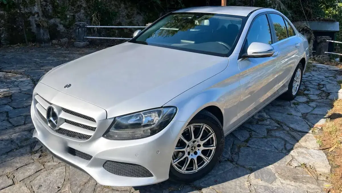 Usata Mercedes C180 116 CV (85 kW) 2019 Argento Berlina