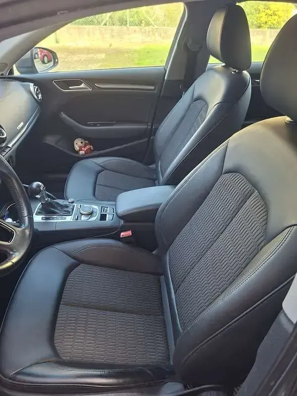 Usata Audi A3 Business 116 CV (85 kW) 2017 Grigio Berlina