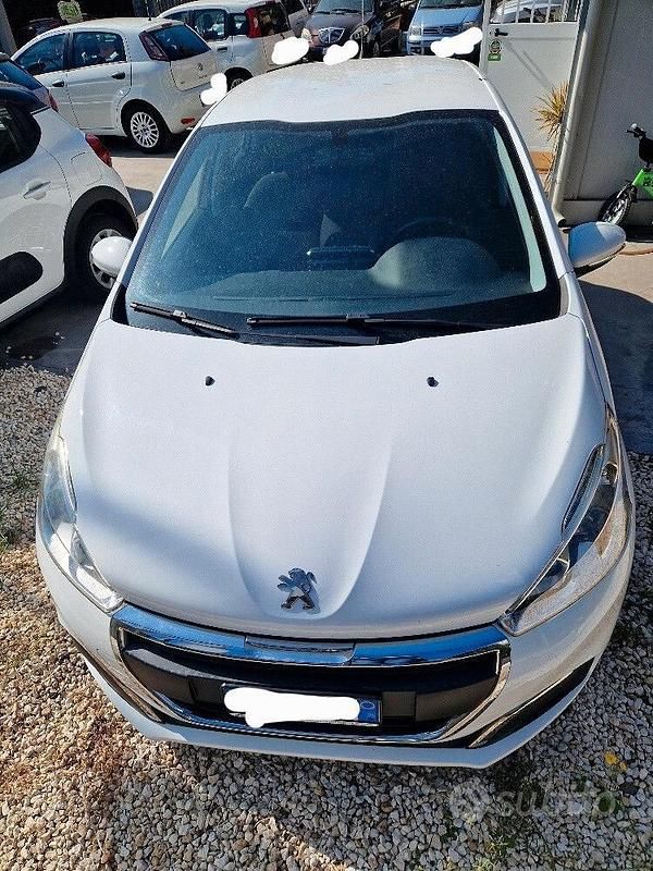 Usata Peugeot 208 Active 75 CV (55 kW) 2016 Bianco Utilitaria