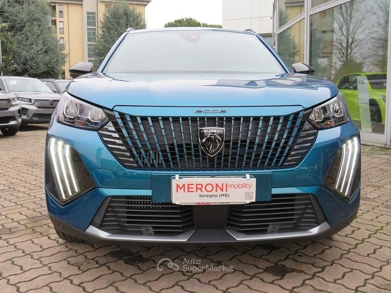 Usata Peugeot 2008 Allure 102 CV (75 kW) 2025 Blu/azzurro SUV