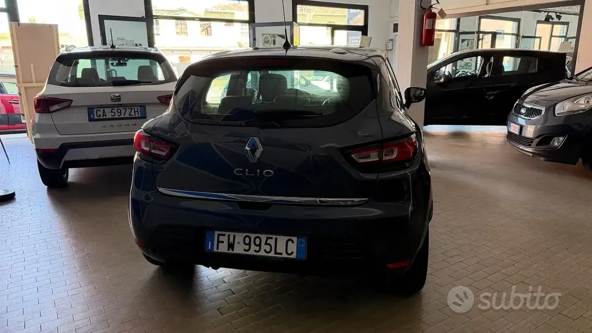 Usata Renault Clio IV Intens 90 CV (66 kW) 2019 Grigio Berlina
