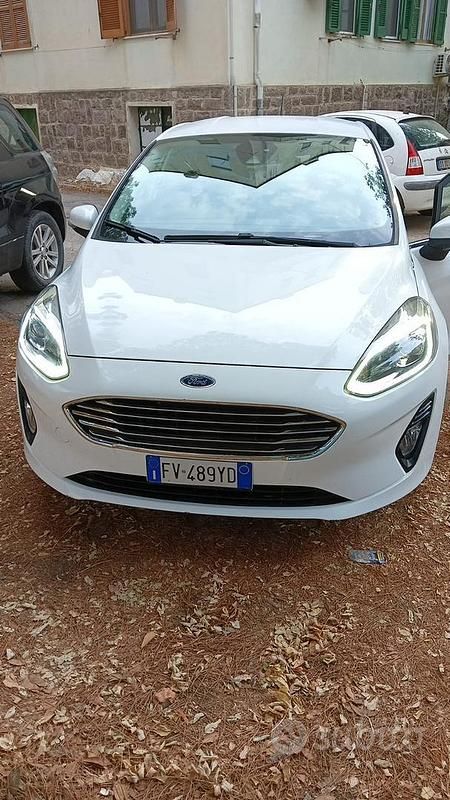 Usata Ford Fiesta 85 CV (62 kW) 2019 Bianco Berlina