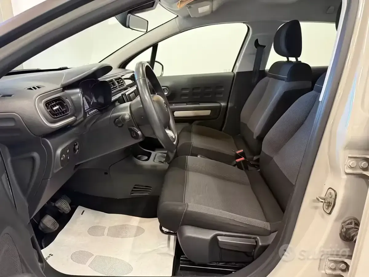 Usata Citroën C3 Feel 82 CV (60 kW) 2017 Beige Berlina