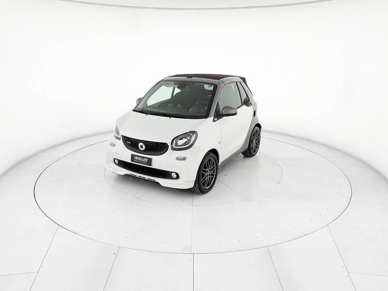 Usata Smart ForTwo Cabrio Brabus 90 CV (66 kW) 2017 Bianco Cabrio
