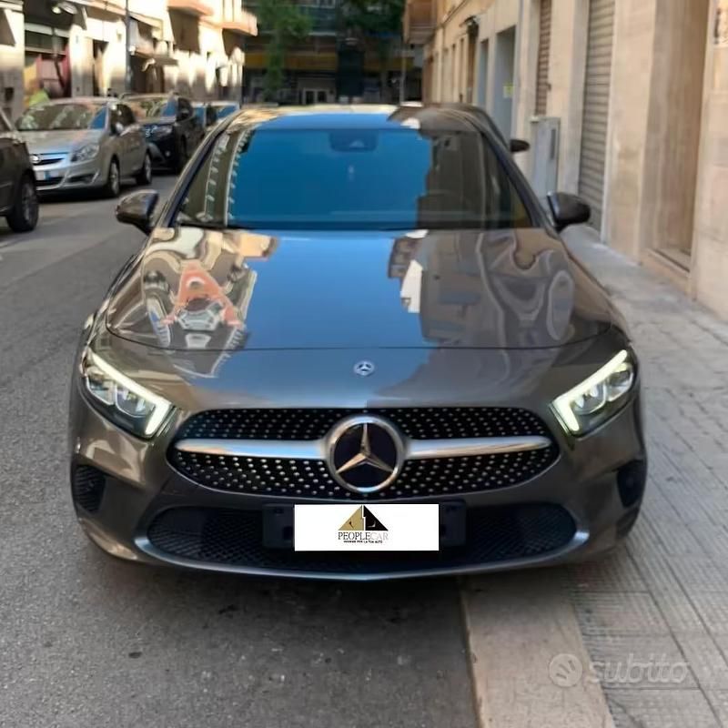 Usata Mercedes A200 150 CV (110 kW) 2020 Grigio Berlina