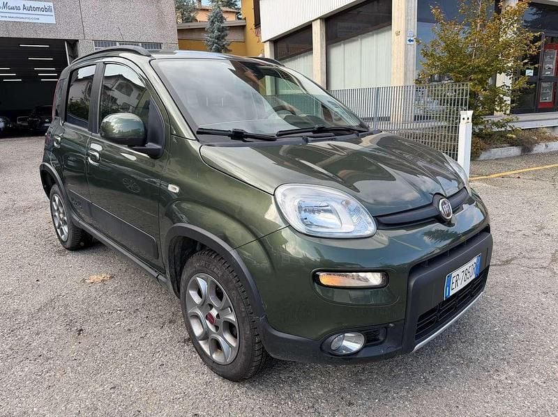 Verde Usata 2013 Fiat Panda 4x4 Cross Due volumi | 7900 € (Buon prezzo) - Immagine 1/4