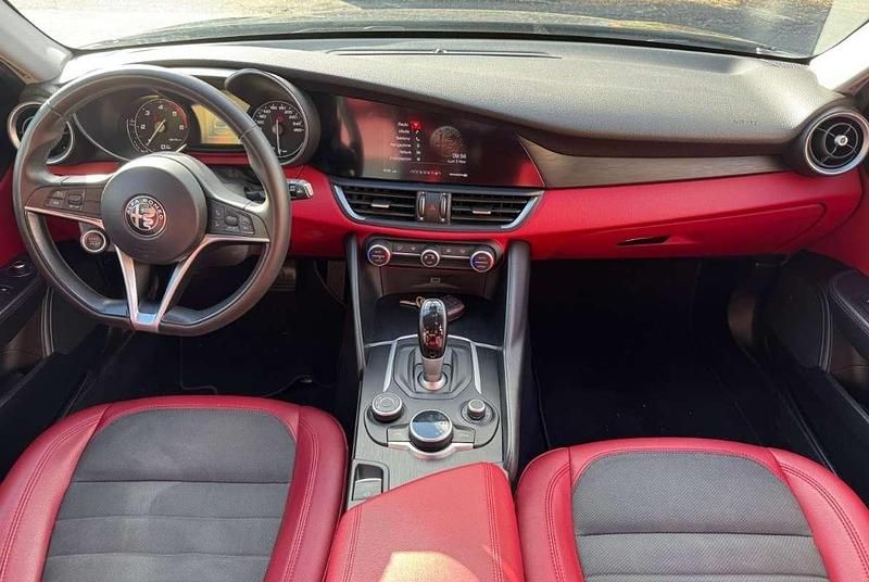 Usata Alfa Romeo Giulia Super 150 CV (110 kW) 2018 Berlina