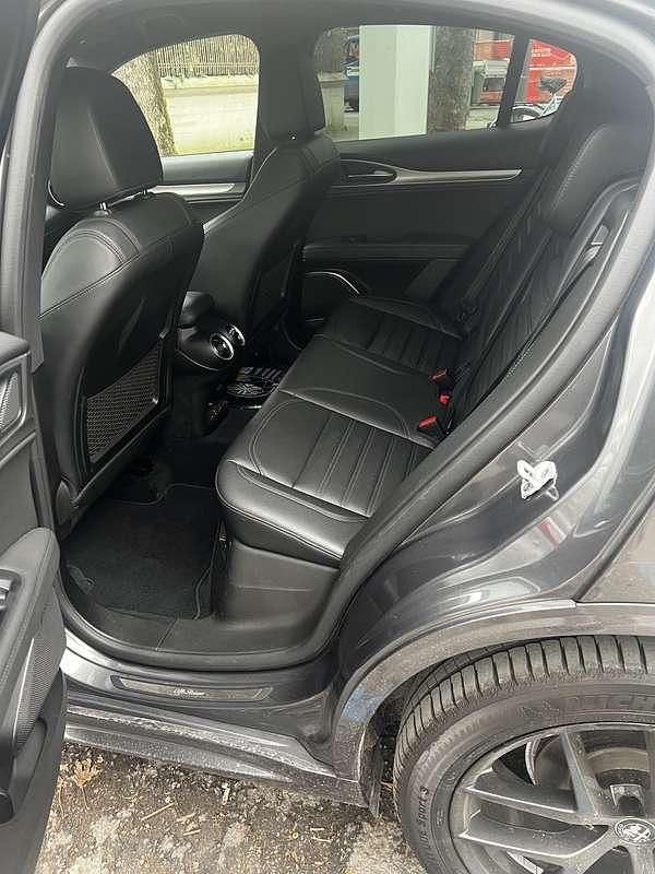 Usata Alfa Romeo Stelvio Veloce 209 CV (153 kW) 2021 SUV