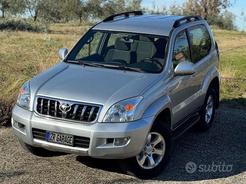 Grigio Usata 2005 Toyota Land Cruiser SUV | 14.999 € (Super prezzo) - Immagine 1/4