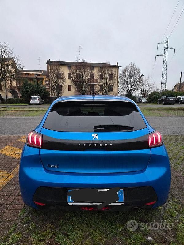 Usata Peugeot 208 Allure 75 CV (55 kW) 2021 Blu Utilitaria