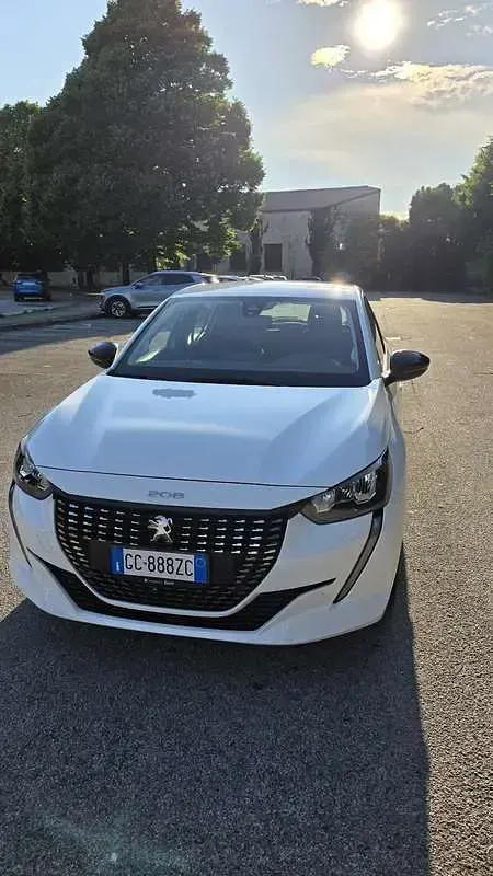 Usata Peugeot 208 Active 75 CV (55 kW) 2021 Utilitaria