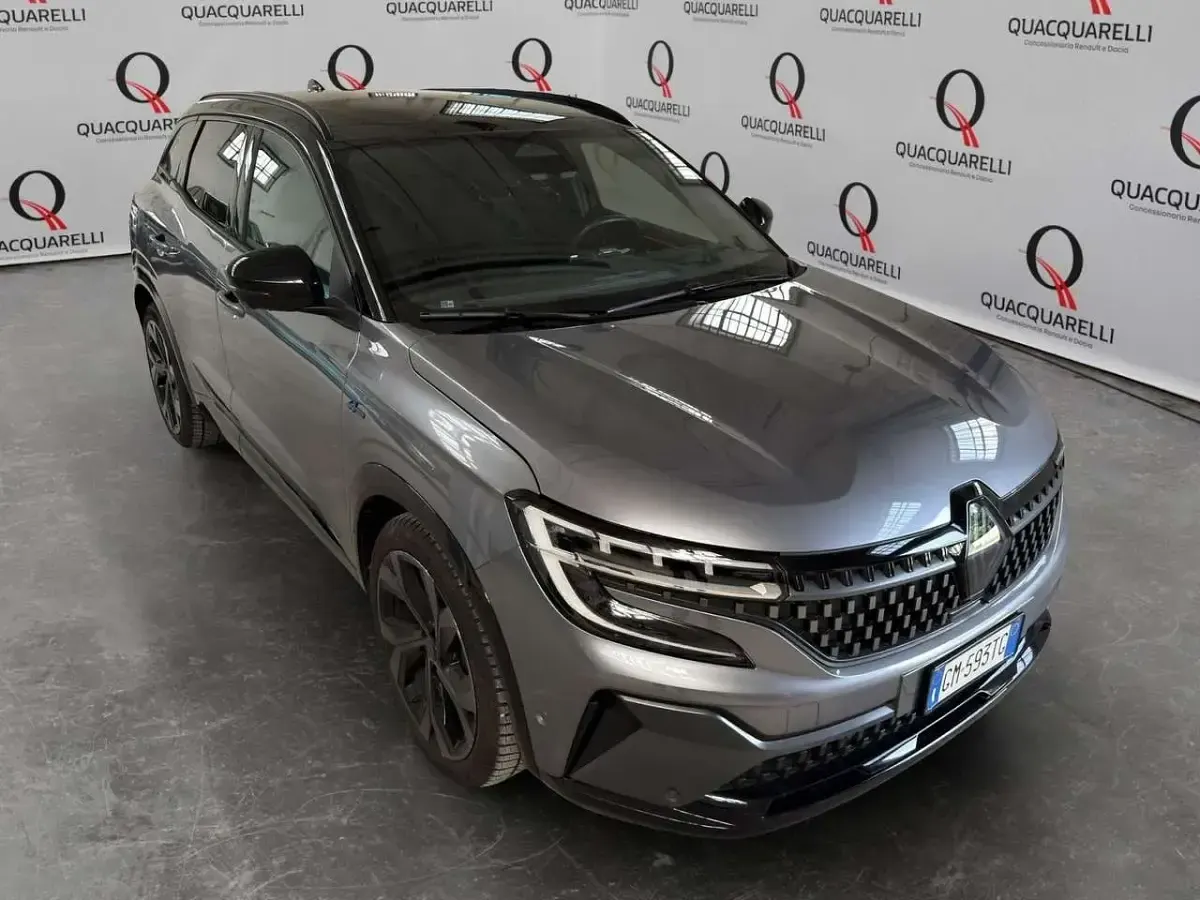 Usata Renault Austral Iconic 200 CV (147 kW) 2023 Grigio SUV