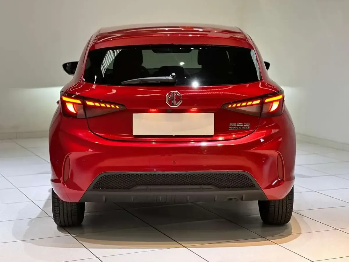 Usata MG MG3 Luxury 194 CV (142 kW) 2024 Rosso Utilitaria