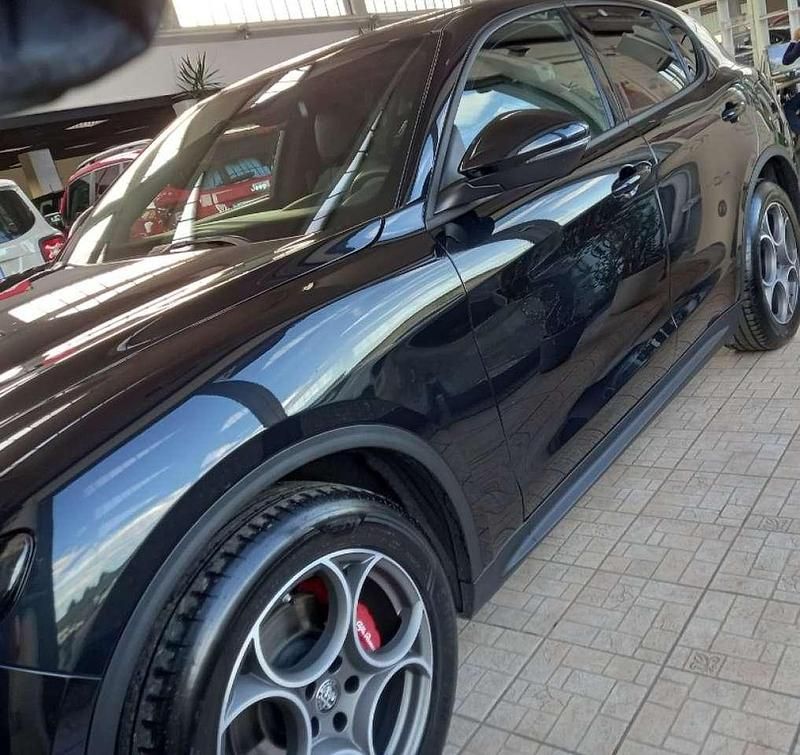 Usata Alfa Romeo Stelvio Sprint 210 CV (154 kW) 2023 Nero SUV