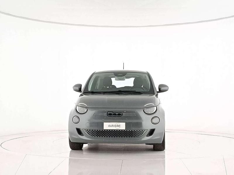 Usata Fiat 500e La Prima 42 kW (58 CV) 2020 Grigio minerale Berlina