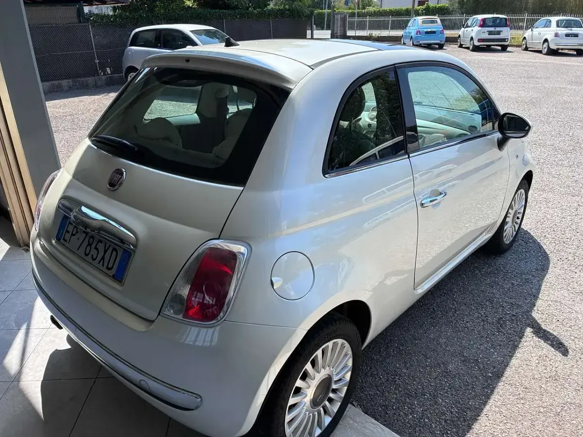 Usata Fiat 500 Lounge 69 CV (50 kW) 2013 Bianco Utilitaria