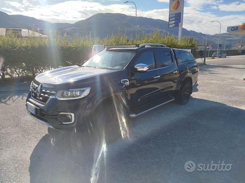Usata Nissan Navara Tekna 190 CV (139 kW) 2018 Blu Pick-up