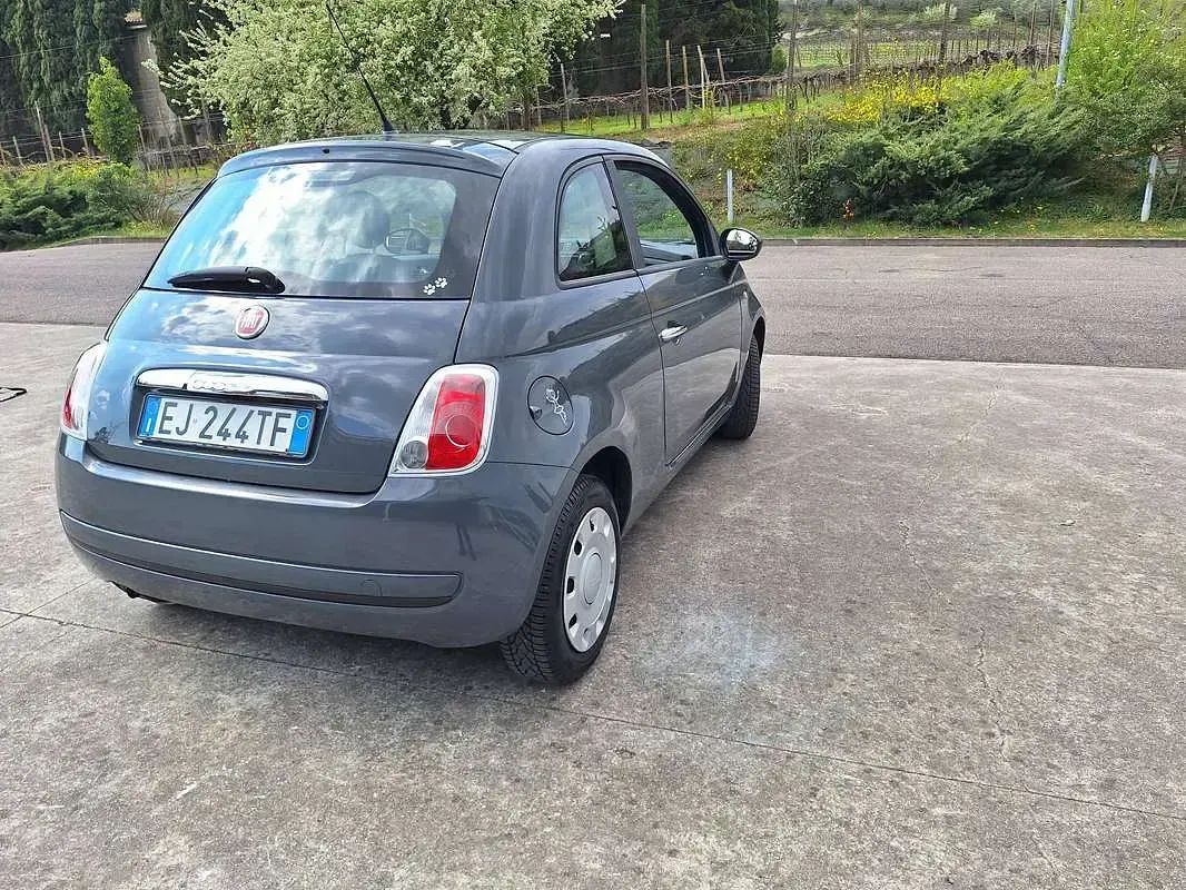 Usata Fiat 500 Pop 69 CV (50 kW) 2011 Blu/azzurro Utilitaria