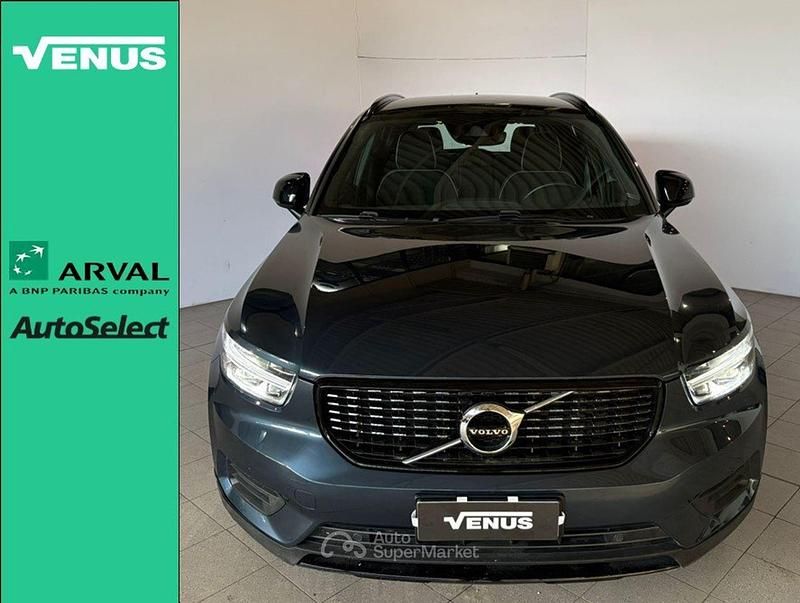 Blu Usata 2022 Volvo XC40 R-Design SUV | 26.900 € (Ottimo prezzo) - Immagine 1/4