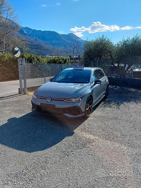 Usata VW Golf VIII GTI Clubsport 300 CV (220 kW) 2023 Grigio Berlina