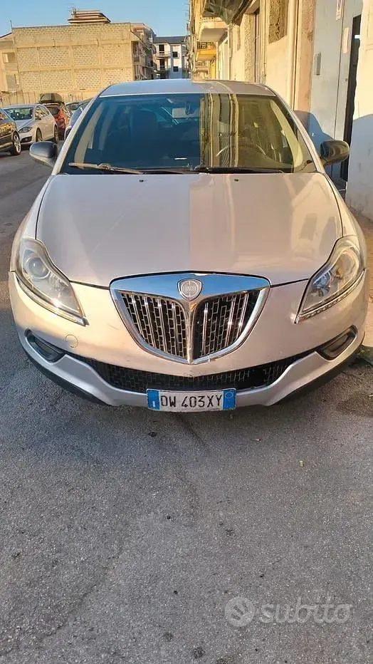 Usata Lancia Delta 120 CV (88 kW) 2009 Utilitaria
