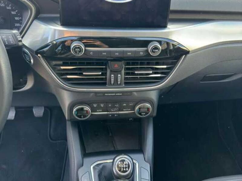 Usata Ford Kuga Titanium 120 CV (88 kW) 2021 Argento SUV