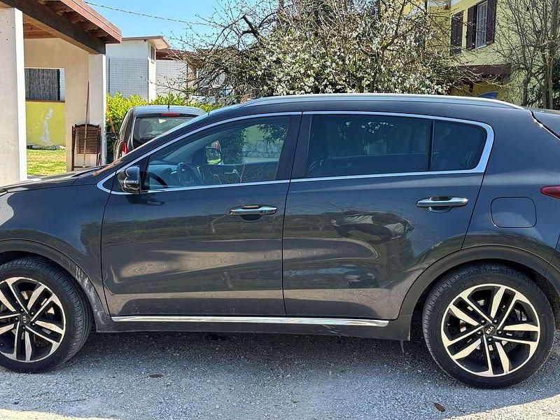 Usata Kia Sportage 116 CV (85 kW) 2019 Grigio SUV