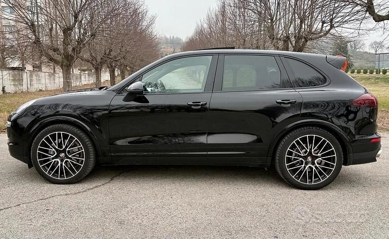 Usata Porsche Cayenne 250 CV (183 kW) 2016 Nero SUV