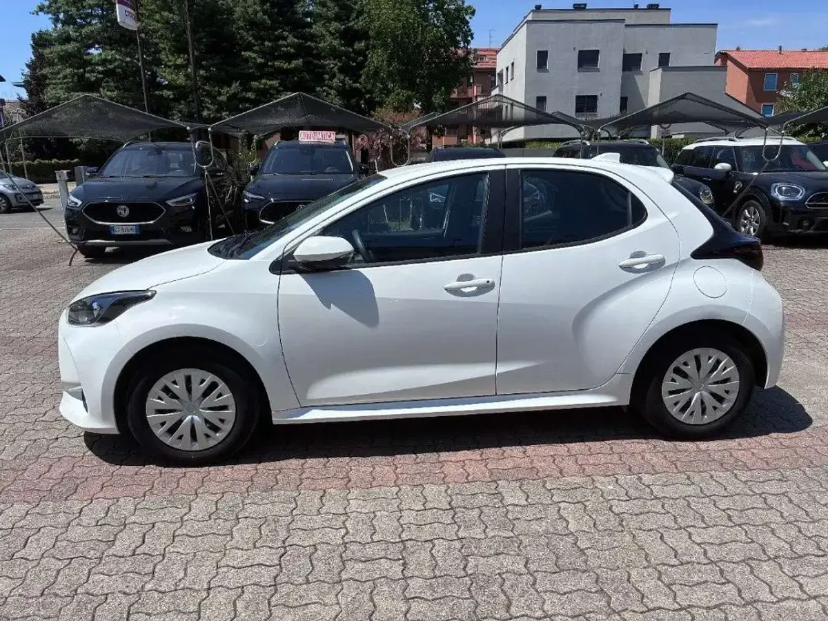 Usata Mazda 2 92 CV (67 kW) 2022 Bianco Berlina