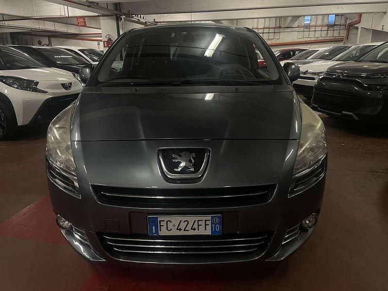 Usata Peugeot 5008 Allure 111 CV (81 kW) 2012 Grigio Monovolume
