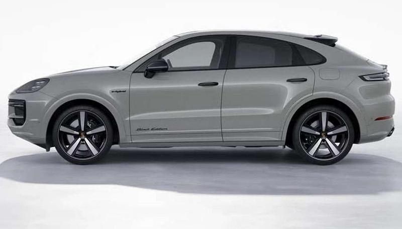 Nuova Porsche Cayenne 470 CV (345 kW) 2026 Grigio SUV