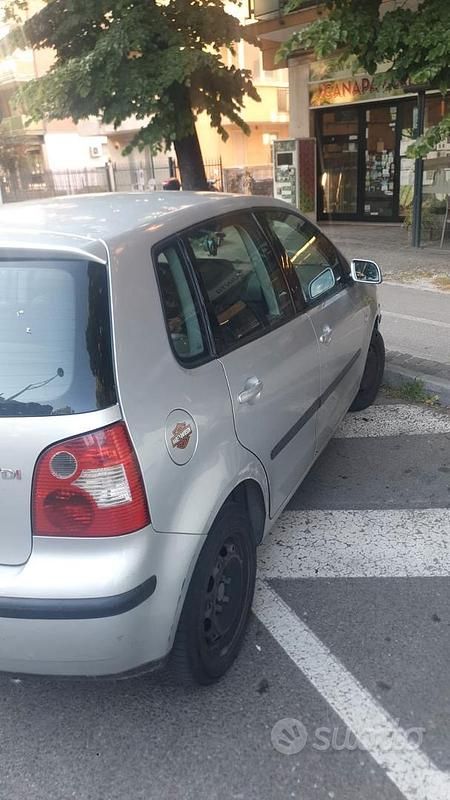 Usata VW Polo 48 CV (35 kW) 2002 Grigio Berlina