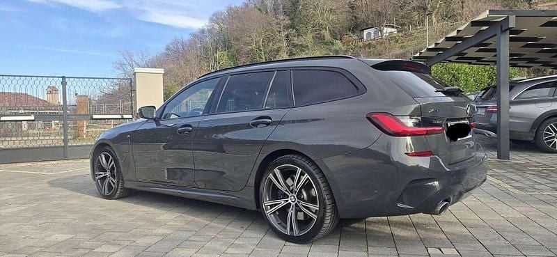 Usata BMW 330e M Sport 292 CV (214 kW) 2022 Grigio Station wagon
