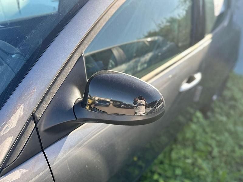 Usata Lancia Ypsilon Silver 70 CV (51 kW) 2023 Grigio Utilitaria