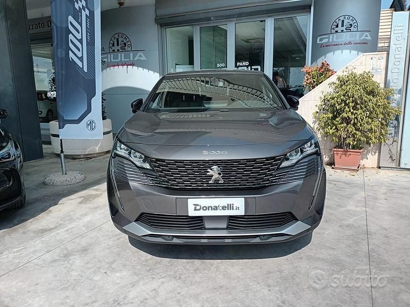 Usata Peugeot 3008 Allure 131 CV (96 kW) 2023 Marrone SUV