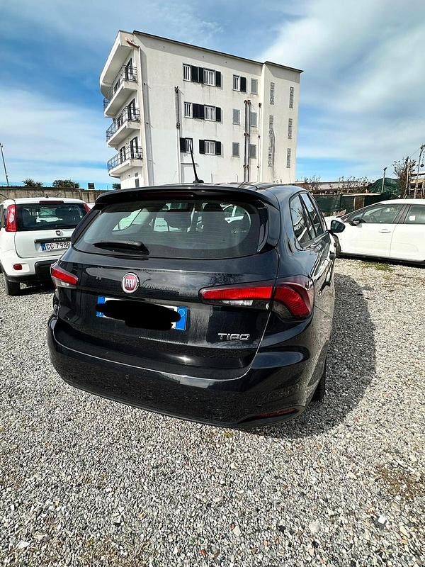 Usata Fiat Tipo 95 CV (69 kW) 2021 Nero Station wagon